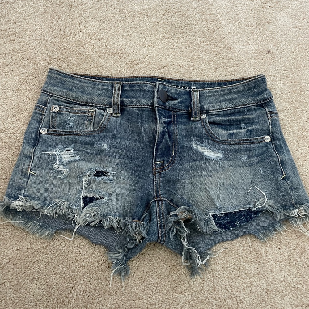 AMERICAN EAGLE Light Wash MidRise Jean Shorts